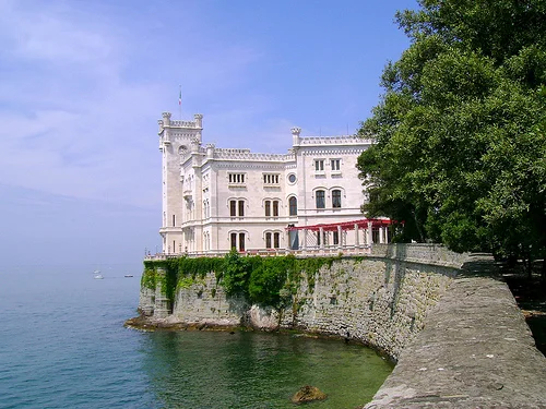 view-of-castle-miramare--tries_748.webp