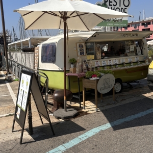 Pesto Amore, Genova